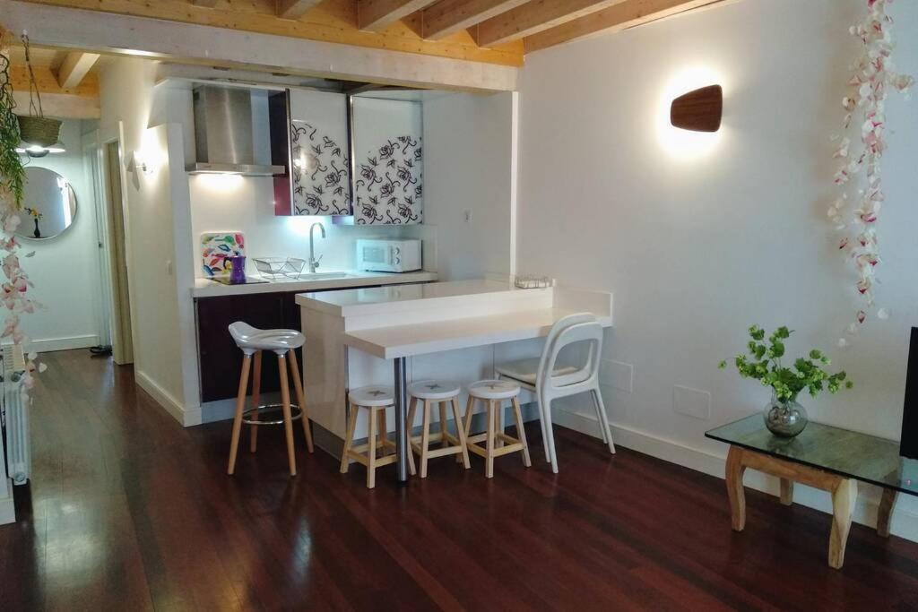 Apartamento Tu Hogar En El Camino. Burgos Centro. Vut. Wifi Exterior foto